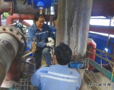 月矿两采区瓦斯泵房新旧阀门顺利“换岗”