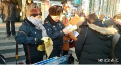 【新疆北屯路政管理局】开展12.2全国交通安全日宣传活动