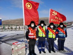 新闻特写：立足岗位展作为 传递抗疫正能量