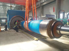 白音华自备电厂建设项目1号机组发电机转子顺利穿装