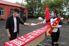 龙煤向阳矿开展“安全生产月”安全咨询活动