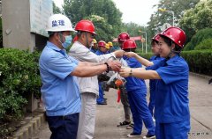 蒲白热电公司把安全“粽”送到改造现场