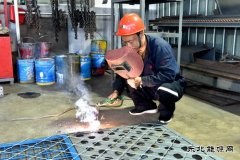 潞安集团李村煤矿：制作三级过滤水篦 筑牢井下排水“防御工事”