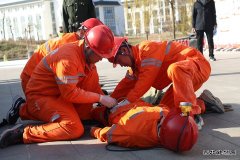 陕北矿业中能煤田公司组织消防、矿井反风应急预案演练