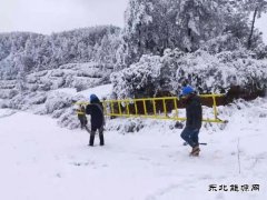 会泽火红供电所雪天抢修为5600户用户送温暖