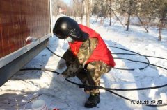 黑龙江兴凯湖电业公司：冒严寒快速“电亮”疫情防控卡口