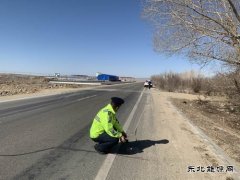 阿勒泰执法支队北屯执法大队提效增速为涉路行政许可项目提供热情