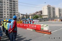 中铁五局合肥地铁2号线开展“庆五一、促生产”节日慰问活动