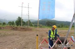 伊春供电公司：开展110千伏应急抢修塔组立演练