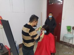 蒲白技工学/02/meikuangyixian/2022/0106/：“夫子”变“托尼”，解决“头顶之忧”