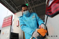 赋能冬奥 加油未来  亮徽章 助冬奥