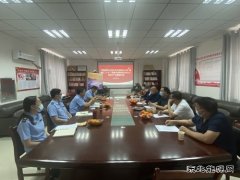 布尔津执法大队开展离退休干部专题座谈会