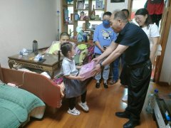 蒲白中心社区： 满满关爱“暖童心”