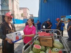 淮北双龙公司：送清凉不断线 让职工清凉在身 安全在心