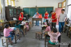 江西婺源：关爱留守儿童 温暖中秋佳节