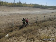 北屯执法大队积极联合经营性公路管理单位开展公路安全隐患排查