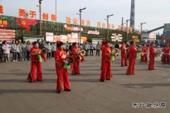 潞安焦化：春回大地暖意浓 社火表演闹元宵