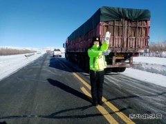 阿勒泰执法支队开展保通保畅工作