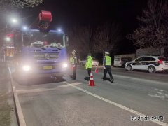 哈巴河执法大队：开展渣土运输车辆超限超载专项整治工作