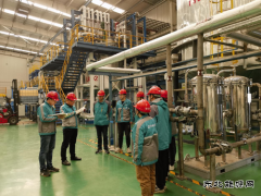 围绕中心抓党建 凝心聚力促发展