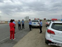 阿勒泰执法支队：联合开展路域整治、全面提升S324线通行环境