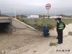 吉木乃执法大队：强化路域环境整治 巩固治理成果