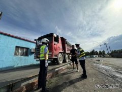 哈巴河执法大队：常态化开展路警联合治超、保障道路安全畅通