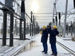 国家电网应对寒潮 全力保暖保供