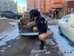 富蕴执法大队联合富蕴县赛尔江东路社区开展消防器材派发活动