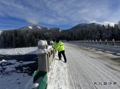 哈巴河执法大队：多措并举确保辖区公路安全畅通