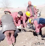 突击队新春唤醒700米“潜龙”