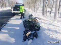 哈巴河执法大队：及时清除路面杂物保障群众出行安全