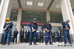 中煤新集公司板集煤矿开展自救器比武练兵活动