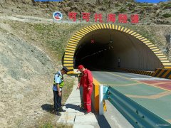 富蕴执法大队：加强汛期隐患排查，保障公路安全畅通