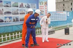 新疆天筑集团广联公司邀请石大一附院为开展急救科普义诊活动