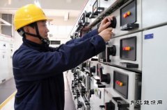 节日在岗：电气安全运行中忙碌的身影