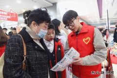 大唐锦州热电分公司：“学雷锋”集市热闹开市 志愿服务零距离