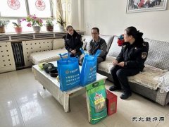 阿勒泰执法支队哈巴河执法大队：践行“双报到” 慰问暖人心