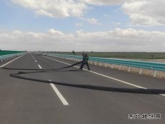 哈巴河执法大队：快速清障保畅通