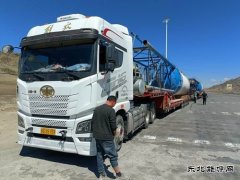 阿勒泰执法支队富蕴执法大队：强化大件运输监管，筑牢公路安全屏