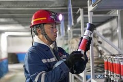 韩家湾煤炭公司通风维修队：“面子”亮起来，“里子”实起来