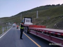 布尔津执法大队：路政养护联勤联动，保障公路安全畅通