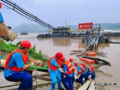 党员冲锋勇向前 汛期保供显担当